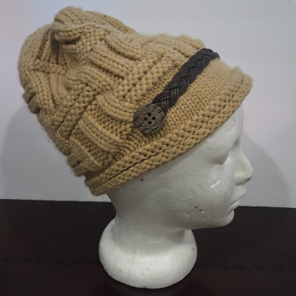The Unbranded Brand Accessories - Wrapables Knitted Slouched Beanie with Button Detail